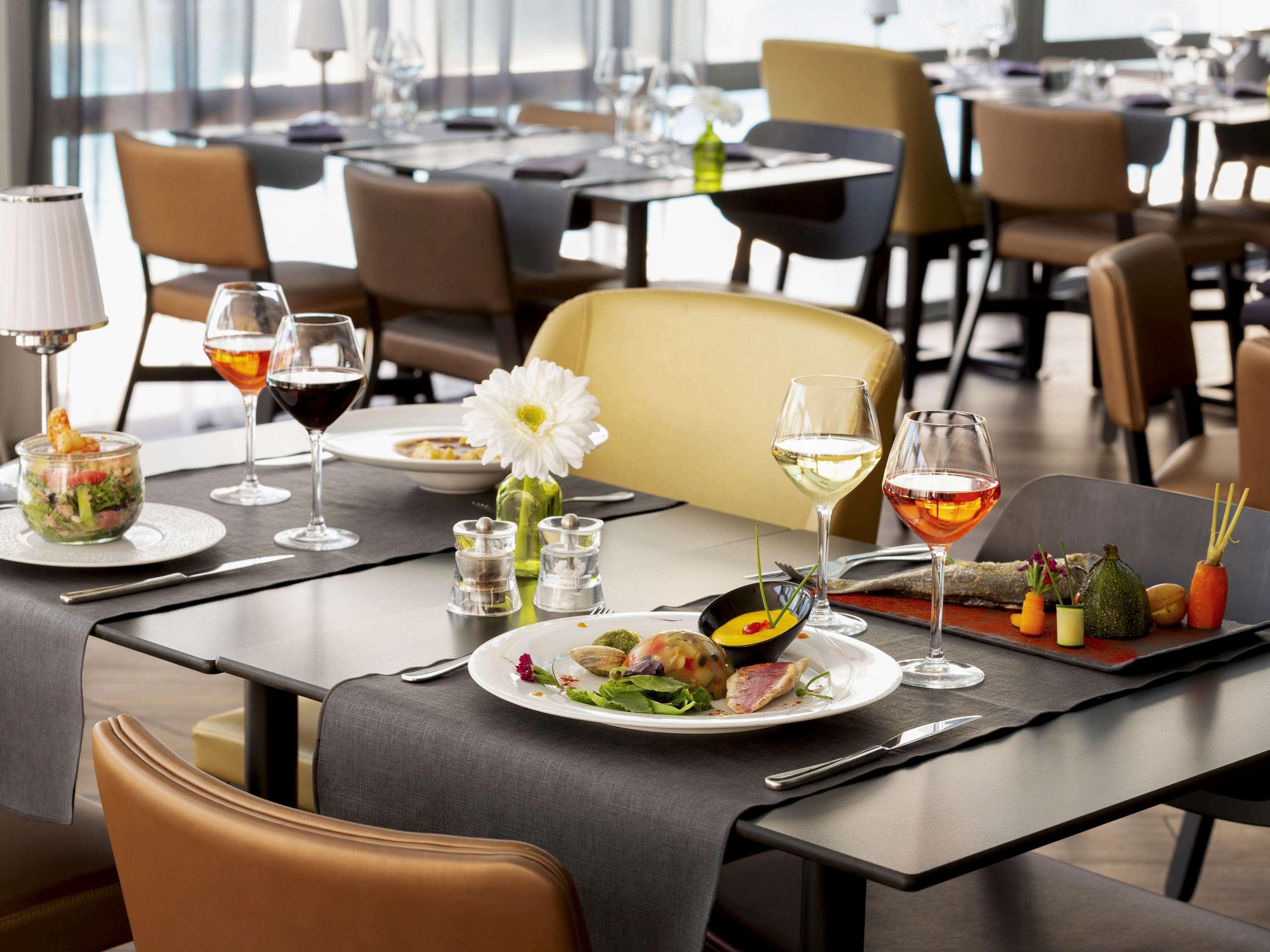 เมอร์เคียว ออเรนจ์ เซ็นเตอร์ A7/A9 Hotel โอรองช์ ภายนอก รูปภาพ