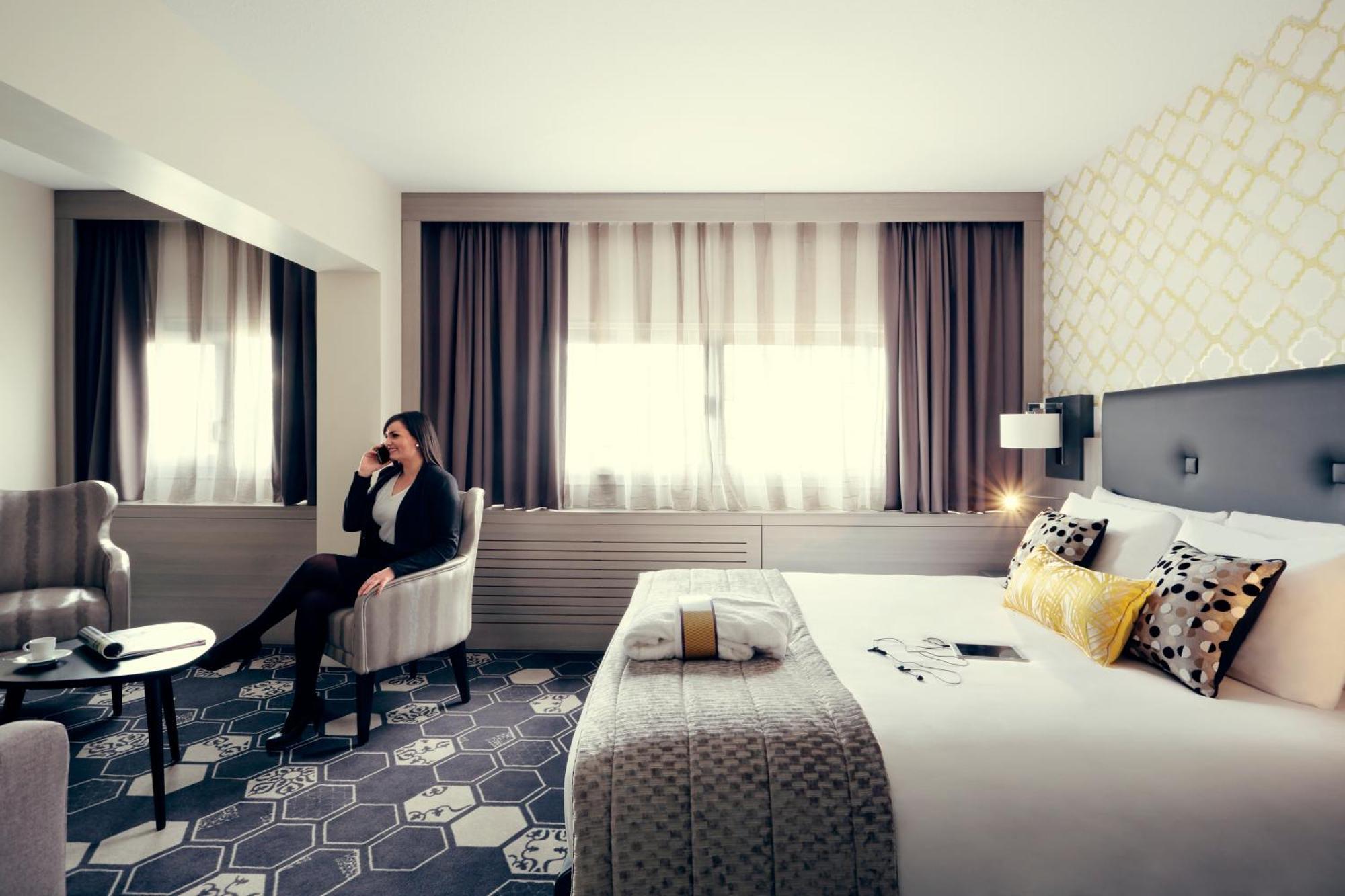 เมอร์เคียว ออเรนจ์ เซ็นเตอร์ A7/A9 Hotel โอรองช์ ภายนอก รูปภาพ