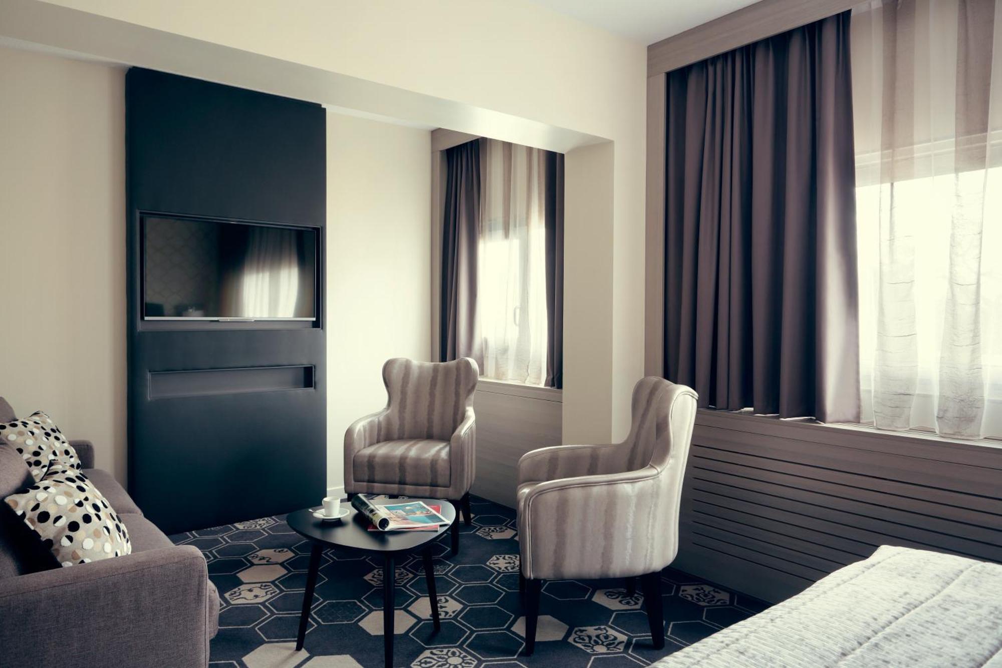 เมอร์เคียว ออเรนจ์ เซ็นเตอร์ A7/A9 Hotel โอรองช์ ภายนอก รูปภาพ